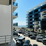 Apartment By The Sea Ap. 9 *